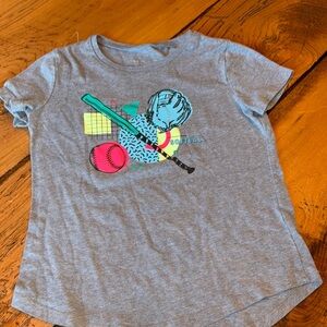 Girls under Armour softball Graphic Tee Euc